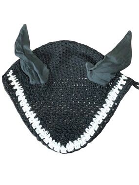 Black & White Horse Ear Fly Bonnet